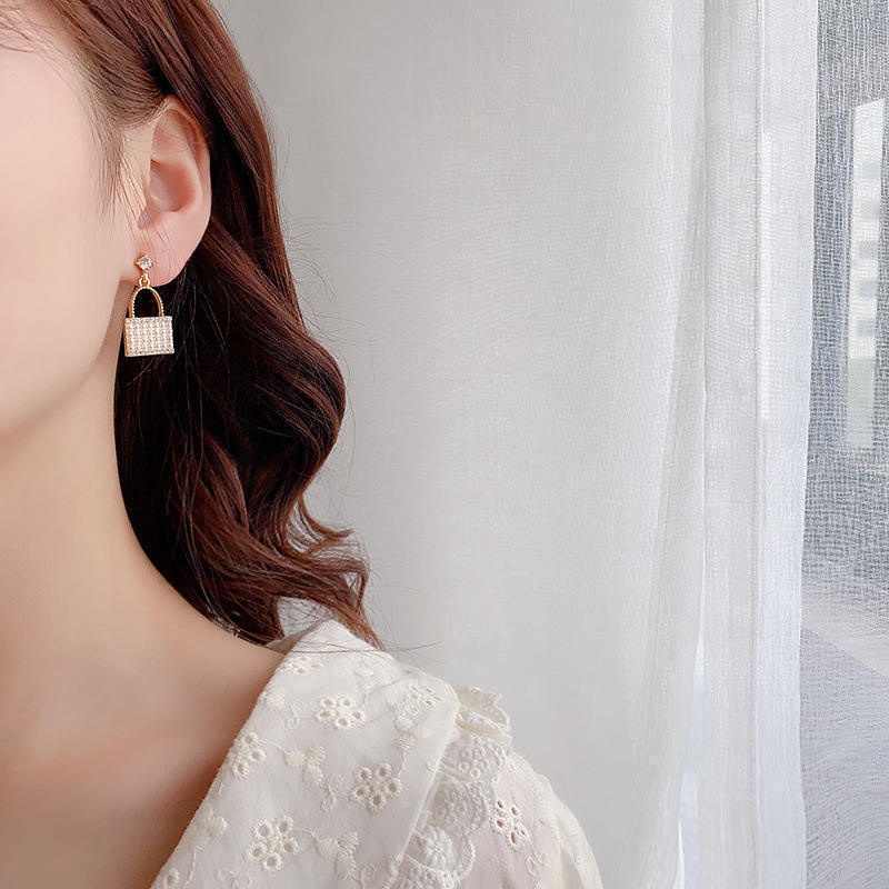 Jepang dan Korea desainer model elegan mutiara tas anting-anting untuk Wanita 2020 baru trendi Net m