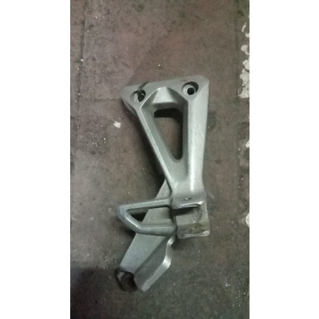 footstep belakang revo absolute revo kanan
