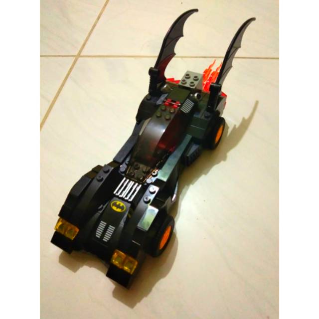 Lego Mobil Batman sudah dirakit