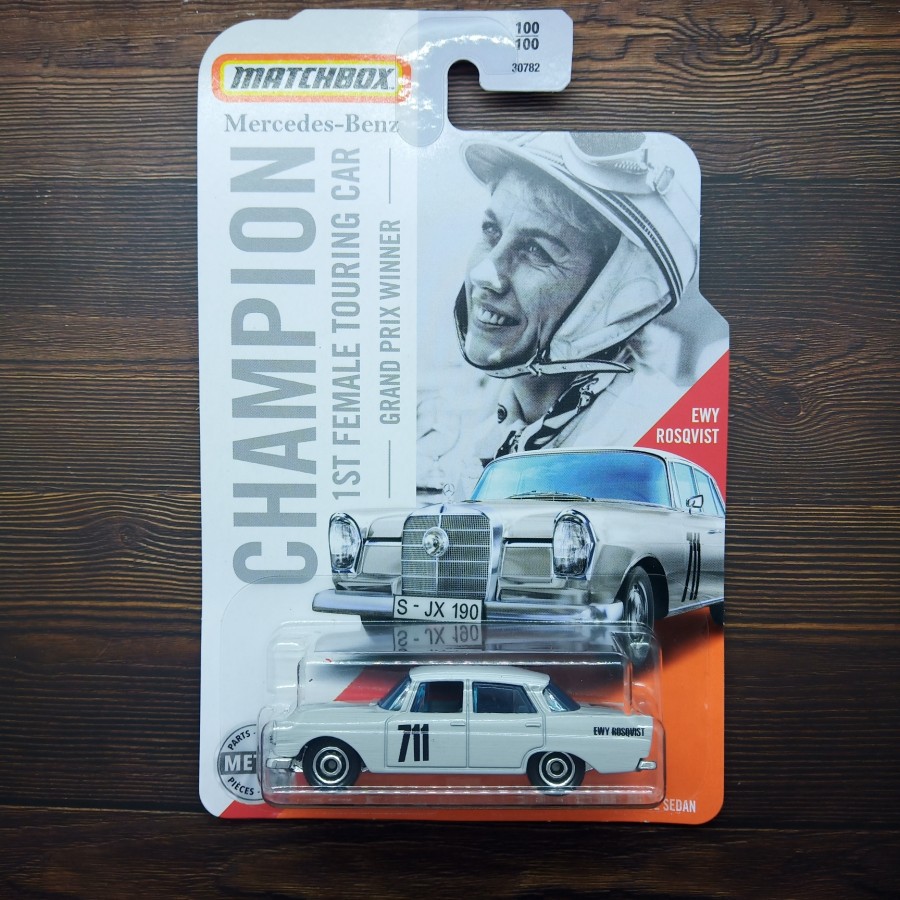 MATCHBOX MERCEDES BENZ 220 SE SEDAN