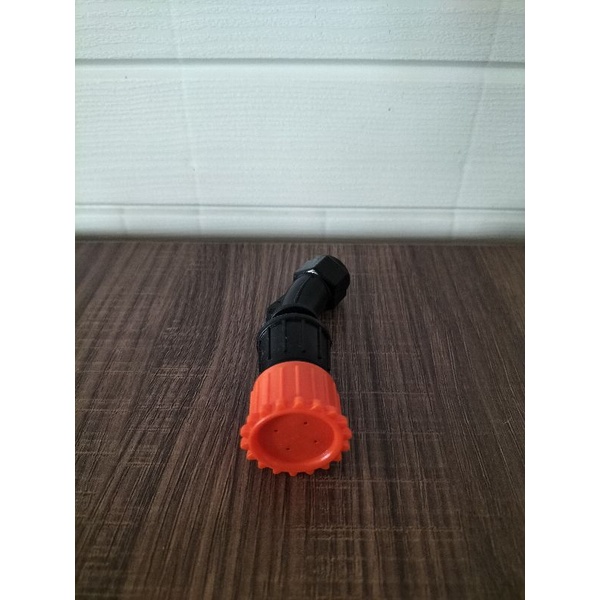 Nozzle plastik sprayer 4 lubang bengkok