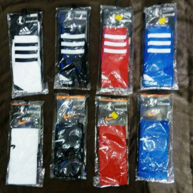 Kaos kaki bola Adidas (panjang sepaha)