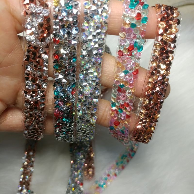 Diamond Tikar Kristal Acak setrika Per 1 baris