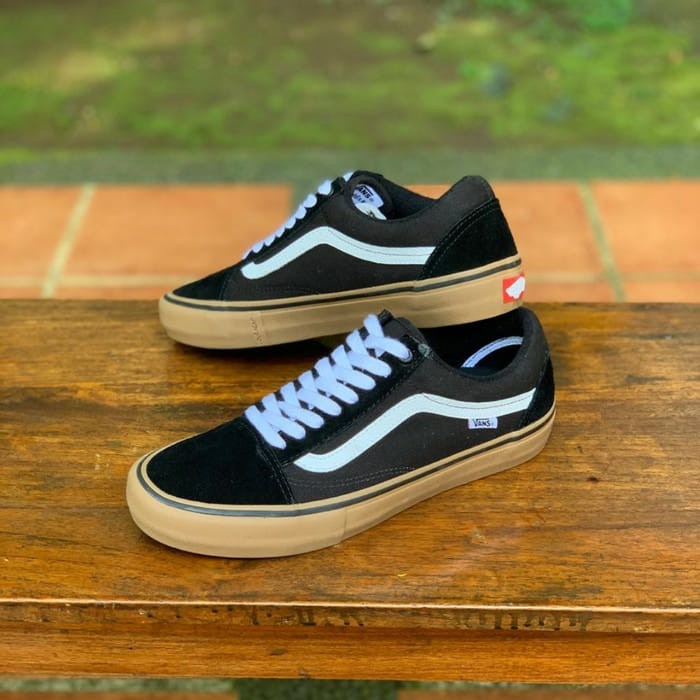 Sepatu Sneakers Pria Vens Motif Black Gum Terlaris Sepatu Cowok Keren