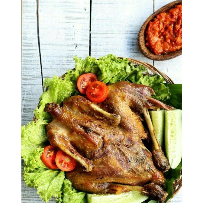 

BEBEK UNGKEP BUMBU KUNING