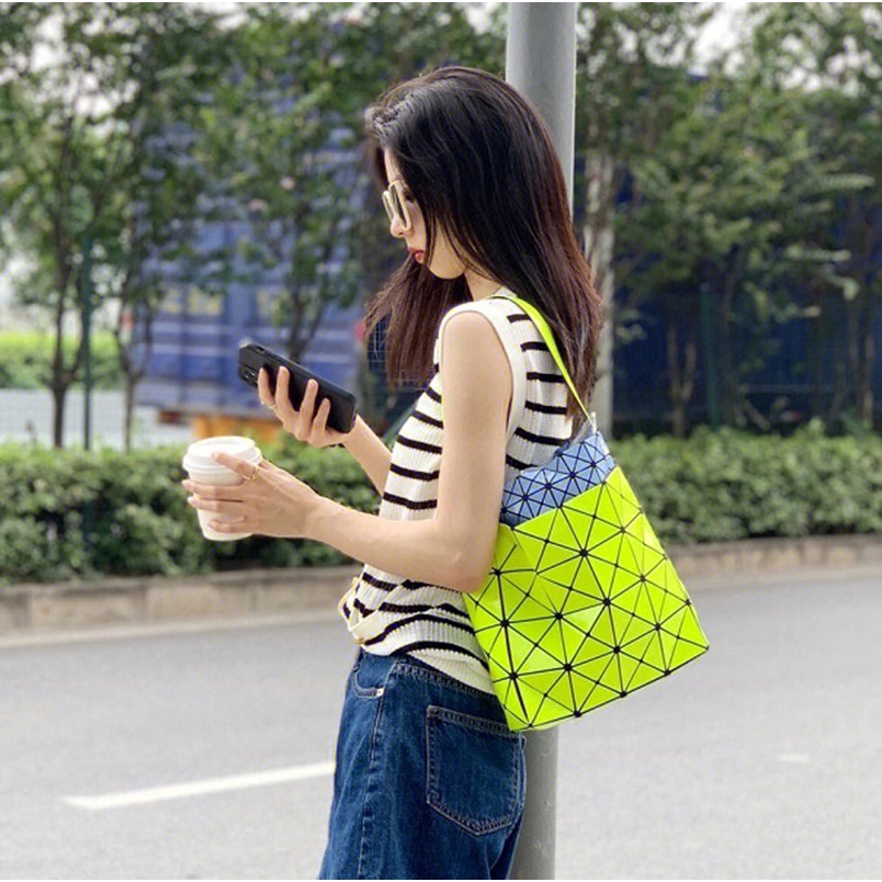 100% original Issey miyake BAOBAO shoulder bag crossbody bag two tone square shoulder bag