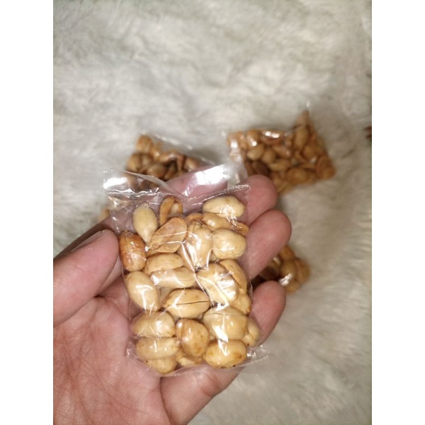 

kacang bawang gurih-manis -+15 gram