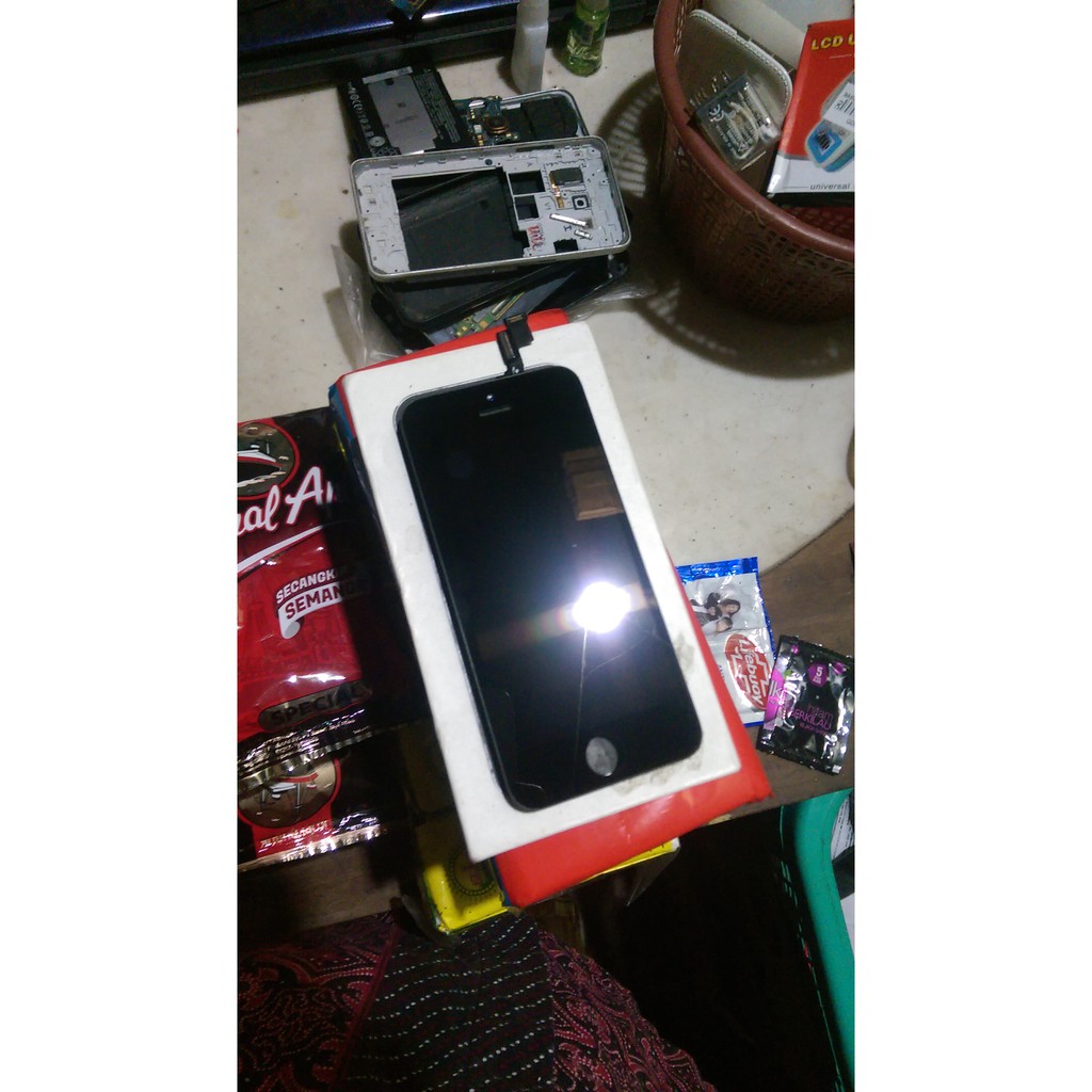 Lcd copotan IPhone 5s