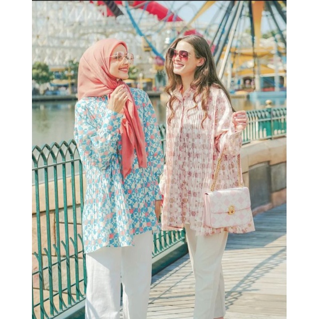 Puzzlea Pleated Shirt

