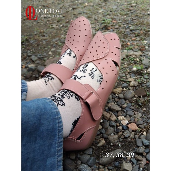 [NEW ARRIVAL] SEPATU WANITA