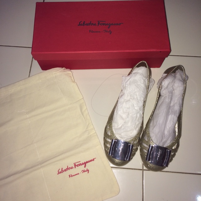 original salvatore ferragamo bermuda jelly shoes