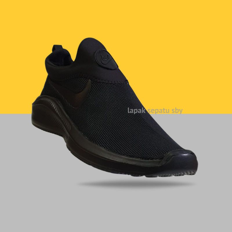 Sepatu Sport Slip On Santai Nike Kaishi Full Black Hitam Polos Sepatu Kerja Sekolah Pria Wanita