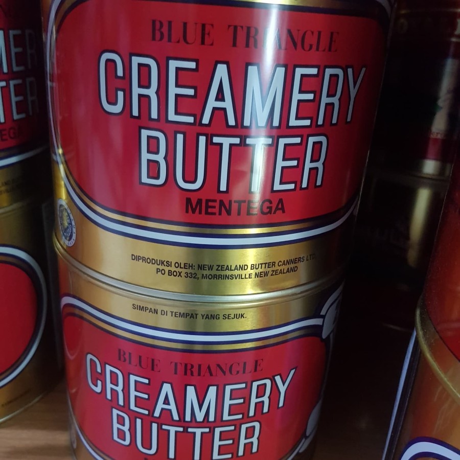 

Blue triangle 2kg tinned butter / mentega Salted Australia Halal