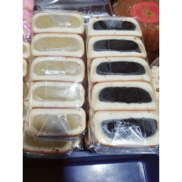 

kue pia mata khas Kalimantan pontianak