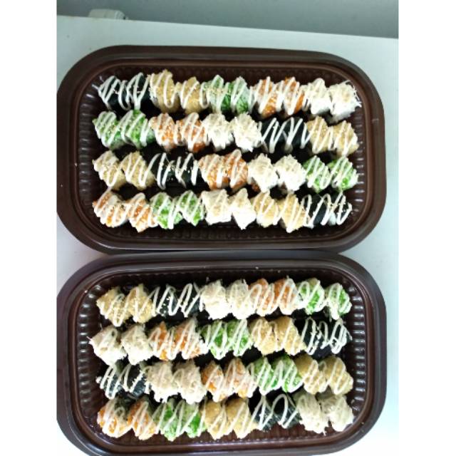 

SushiRollPlatterpaketKroyokan