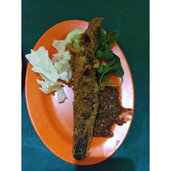 

pecel lele