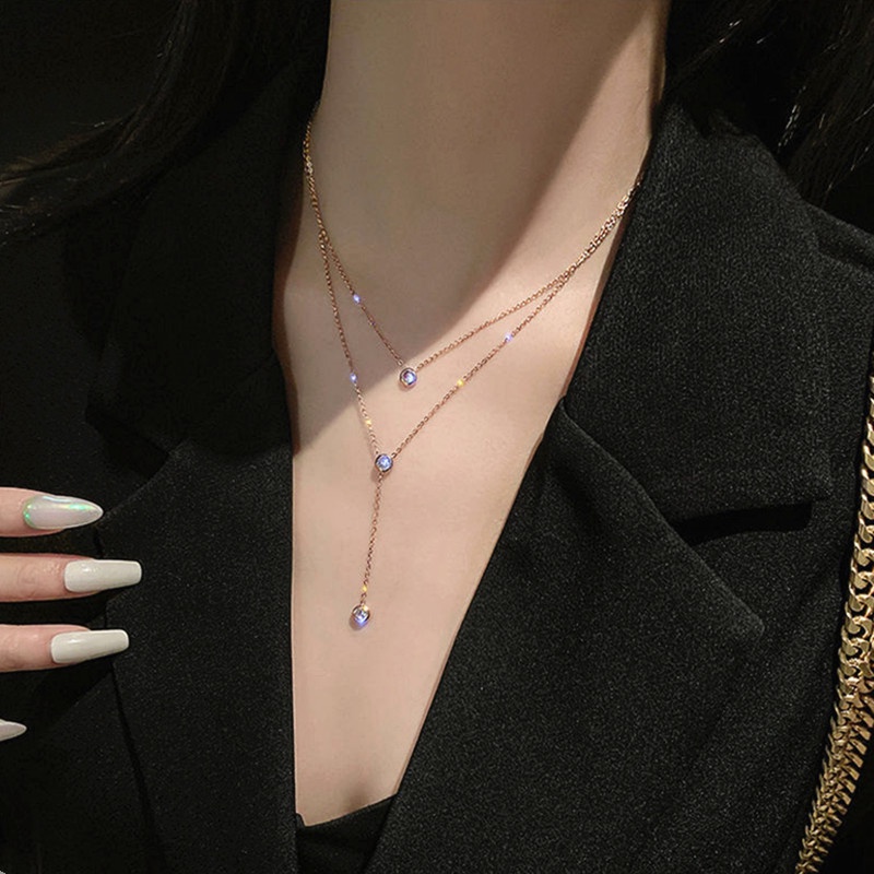 Kalung Titanium anti karat Liontin Berlian Simple Premium Lapisan Ganda Aksesoris Berkilau Korea Wanita necklace