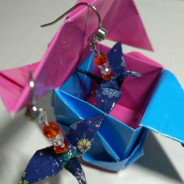 

Anting origami