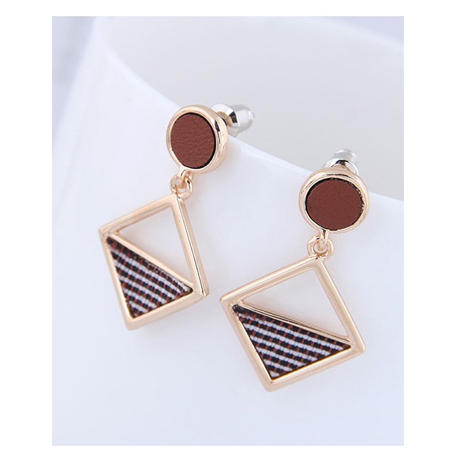 LRC Anting Tusuk Fashion Gold Square Ear Stud A57427