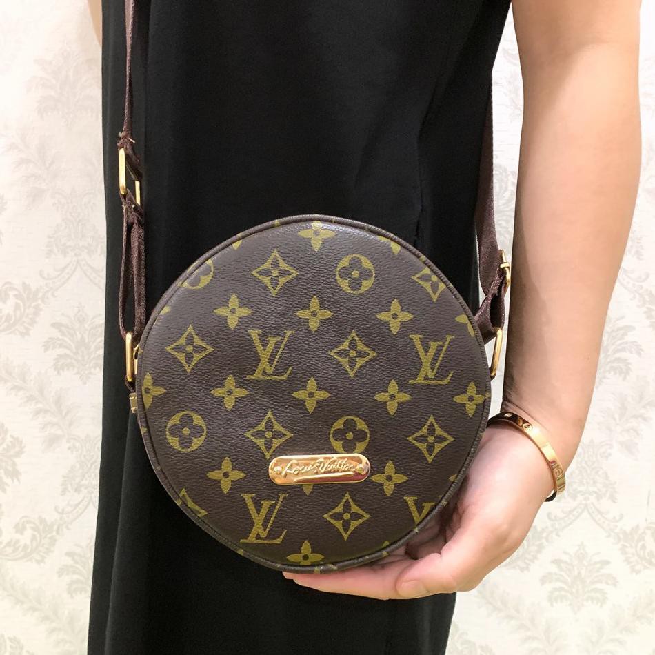 _ Tas Lv Bulat Simple Selempang Wanita  Kemasan Baru ★.