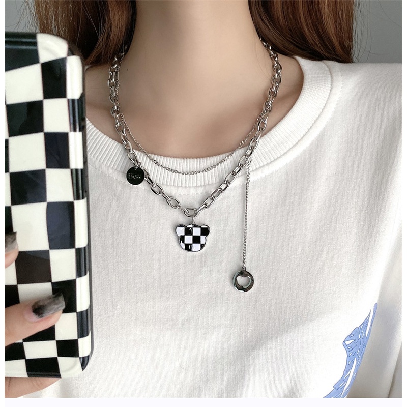 Double-layer bear papan catur plaid sweater aksesoris in trendy hip-hop sweater chain wanita musim g