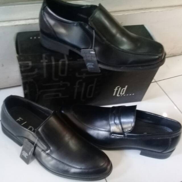 SEPATU PANTOPEL PRIA FLADEO