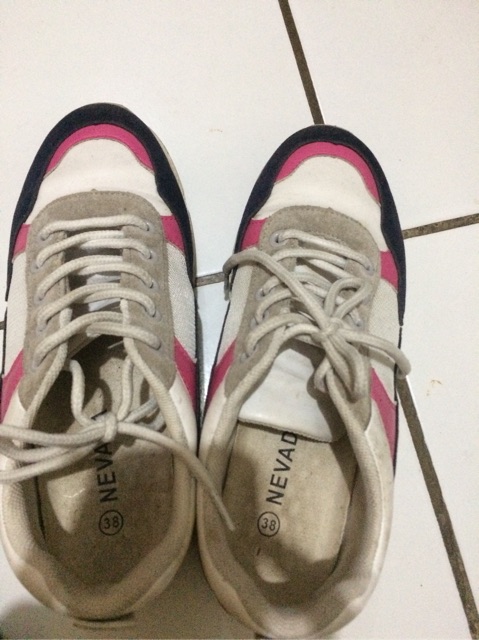 [PRELOVED] sepatu nevada