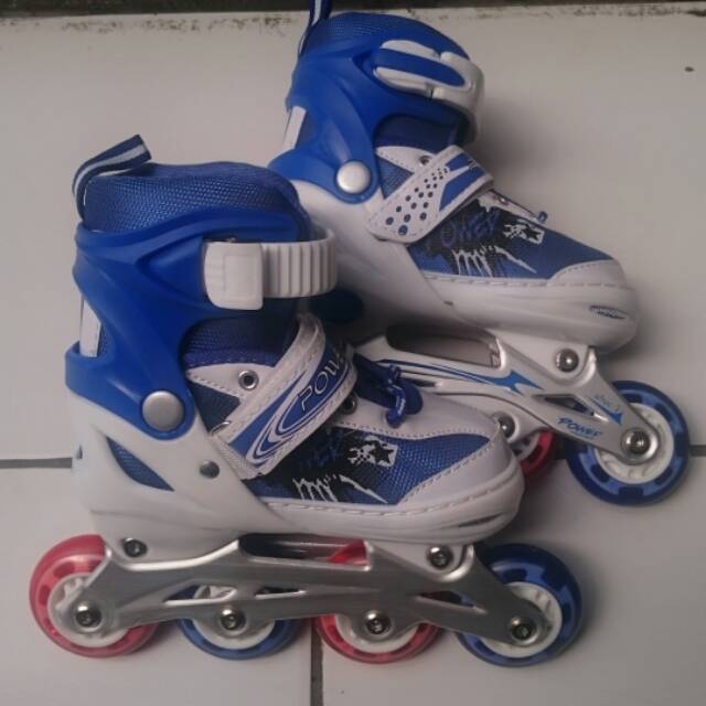 Sepatu roda berbagai ukuran anak sampai dewasa.