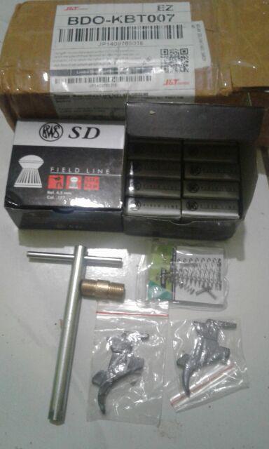 Tarikan Picu. Almunium . Hitam