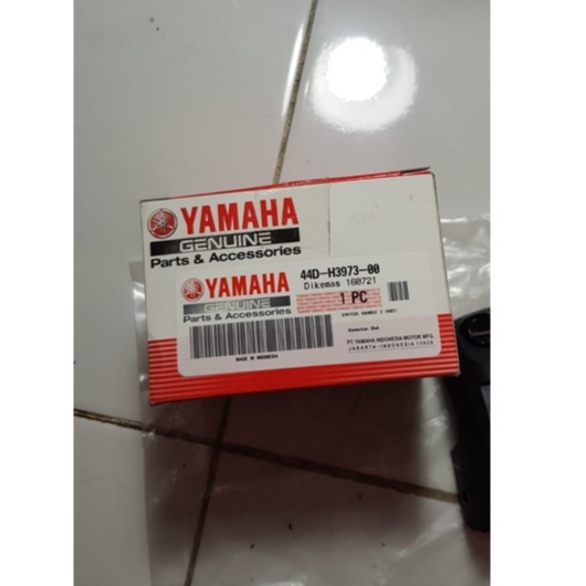 Holder kiri Switch Handle Yamaha Xeon Lama 44D H3973 00