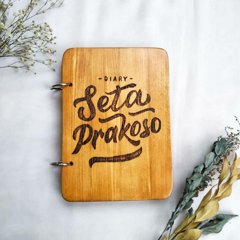 

BUKU KAYU CUSTOM DESAIN