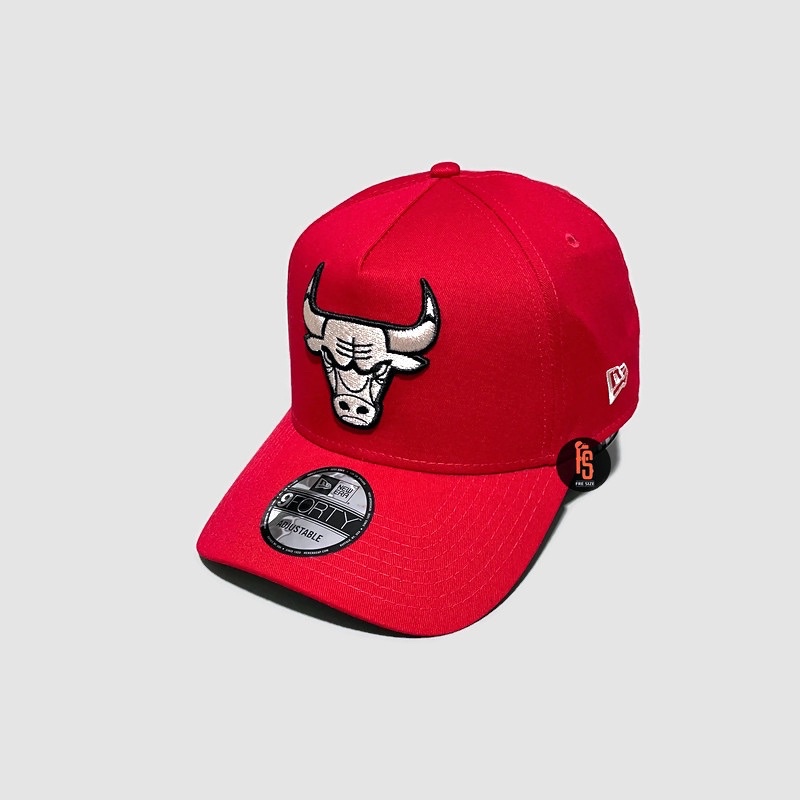 TOPI NEW ERA ORIGINAL A FRAME Q322 CHICAGO BULLS RED IVORY