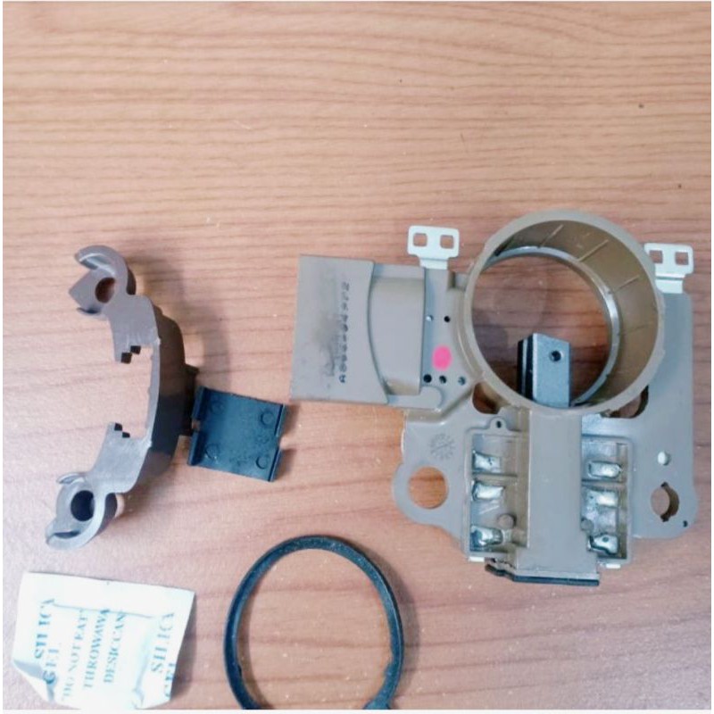 IC ALTERNATOR / IC REGULATOR MITSUBISHI L039, L300D 2.5, L200