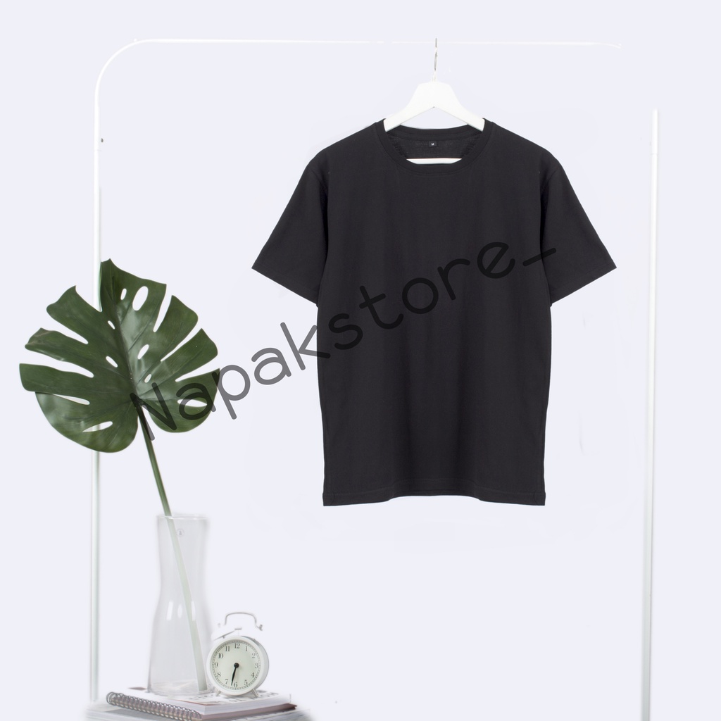 kaos Cotton Combed 30s  hitam