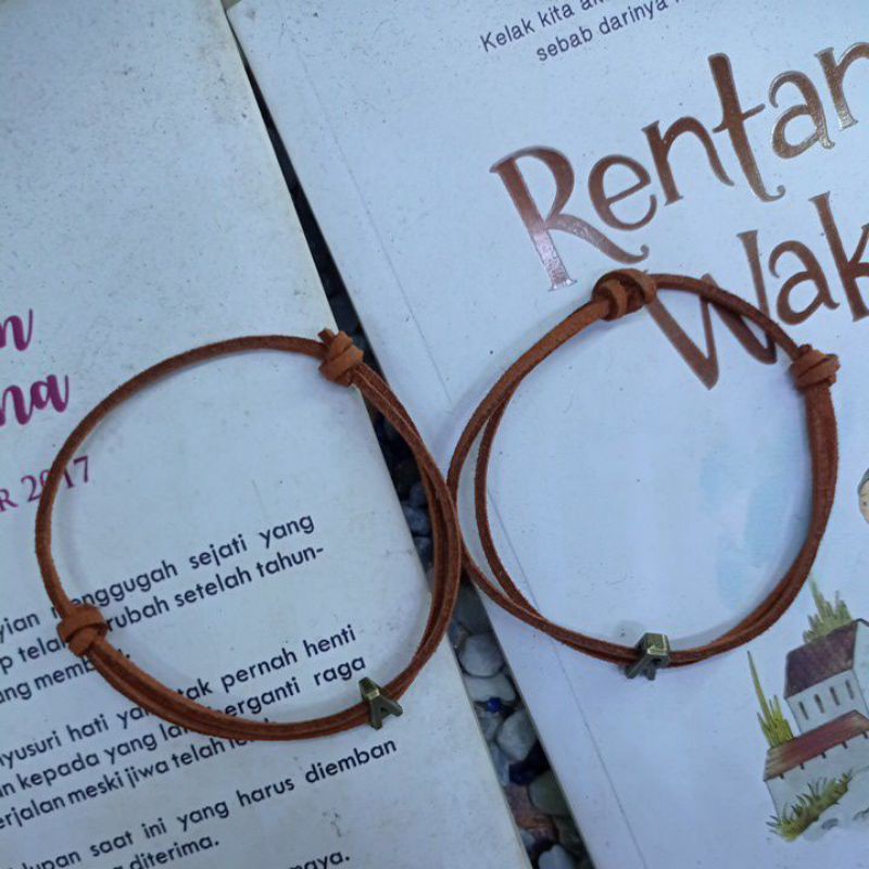 Gelang Tali Kulite Seude Nama Inisial Besi Model Vintage Rajarta