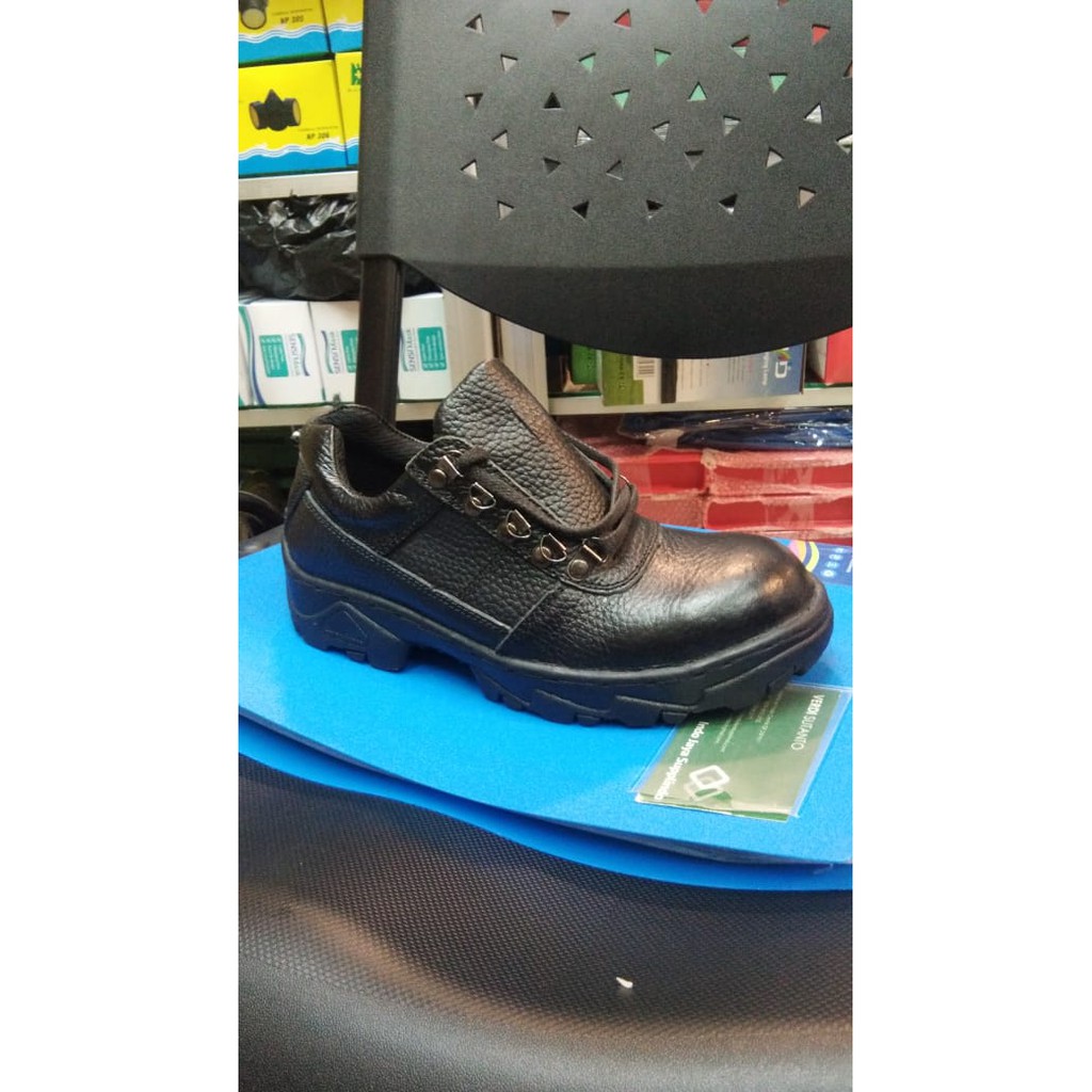 Sepatu Safety Opus (Tali)