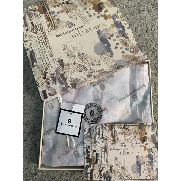 Preloved Buttonscarves Scarf X Hijabenka - Shelvia