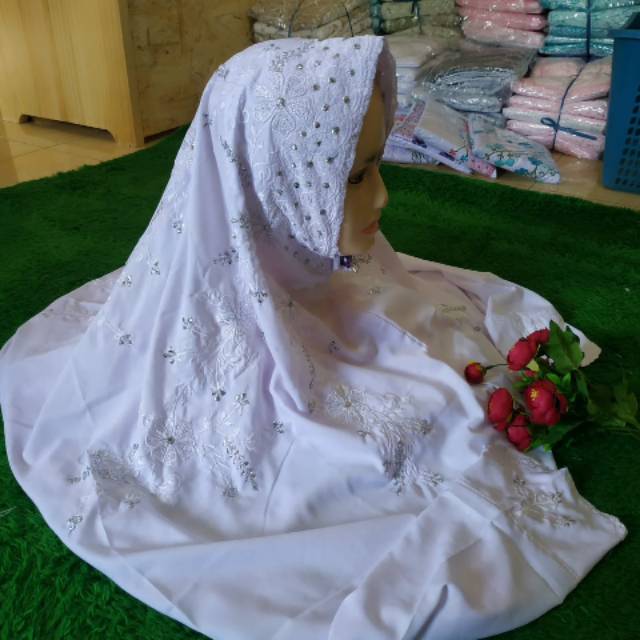 Mukena terusan/polino bordir putih