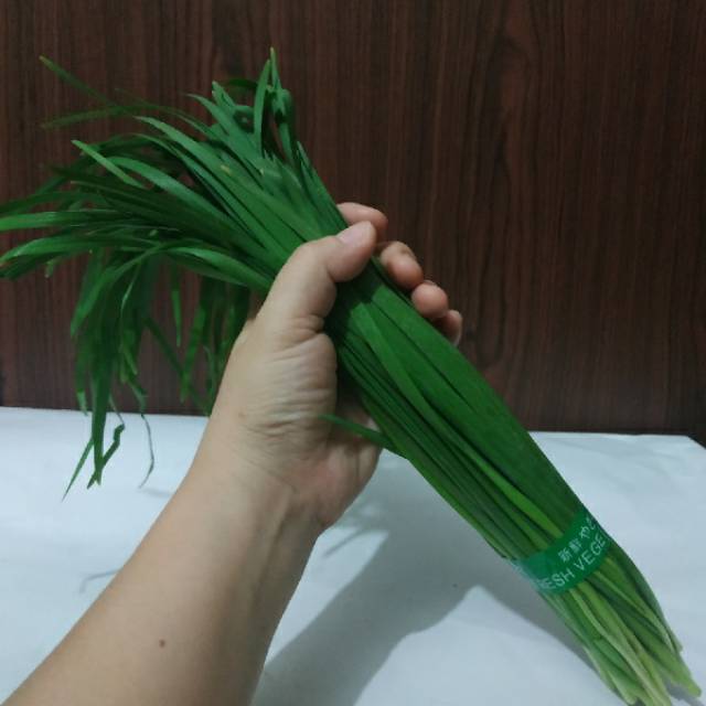 

Daun Kucai segar 1 ikat • toko sayuran buah berkualitas BUSAYDA