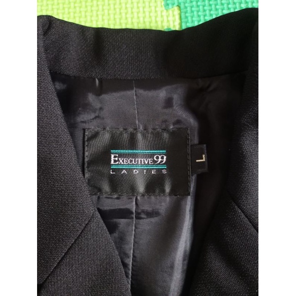 Blezer Hitam Executive