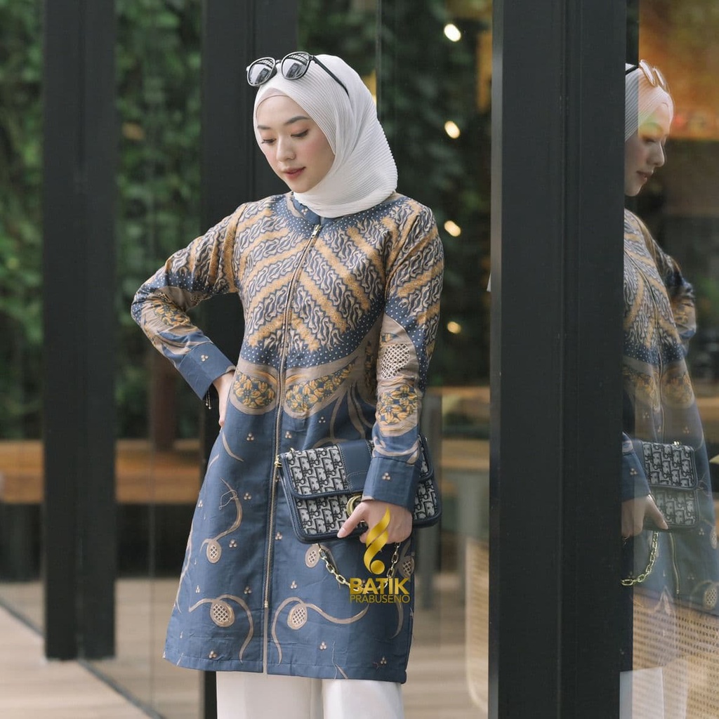 Batik Prabuseno - Ulfa Navy Tunik Batik Wanita Lengan Panjang