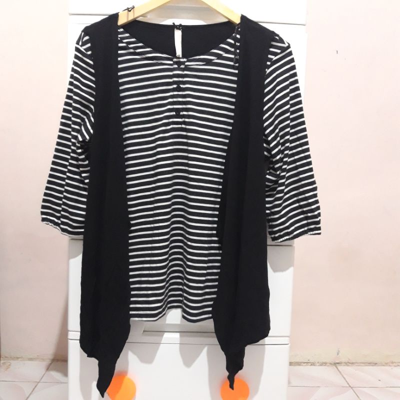 Atasan Kaos  Expand L