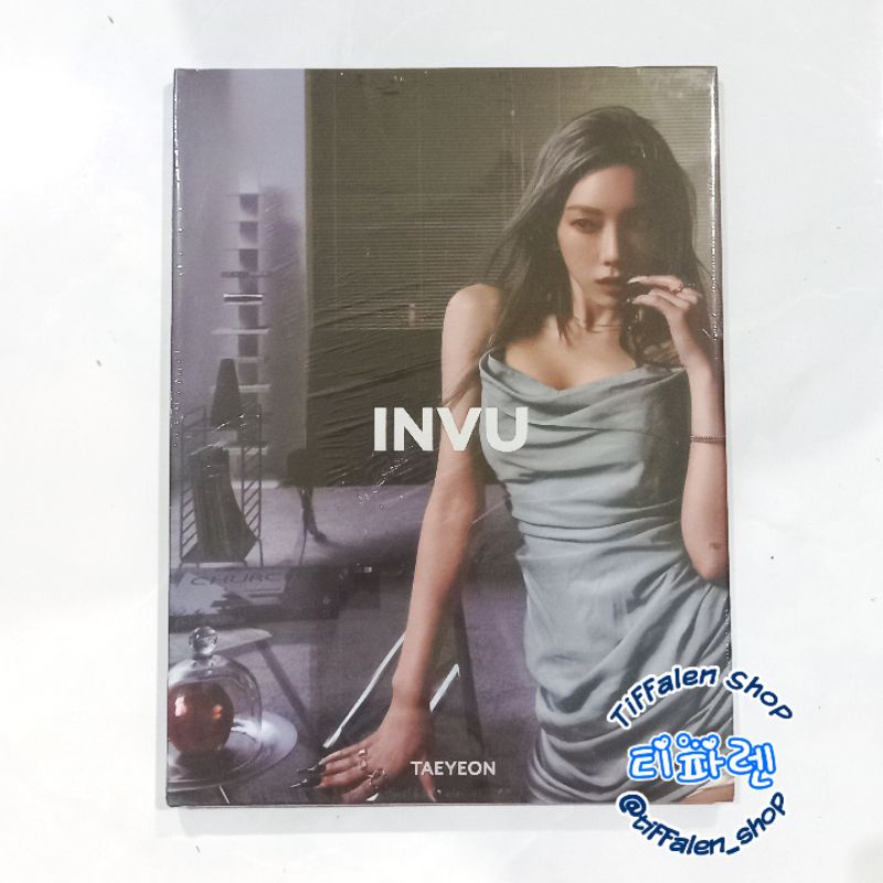 SNSD Taeyeon - INVU ( Envy ver - Limited Edition ) + Poster || Girls' Generation