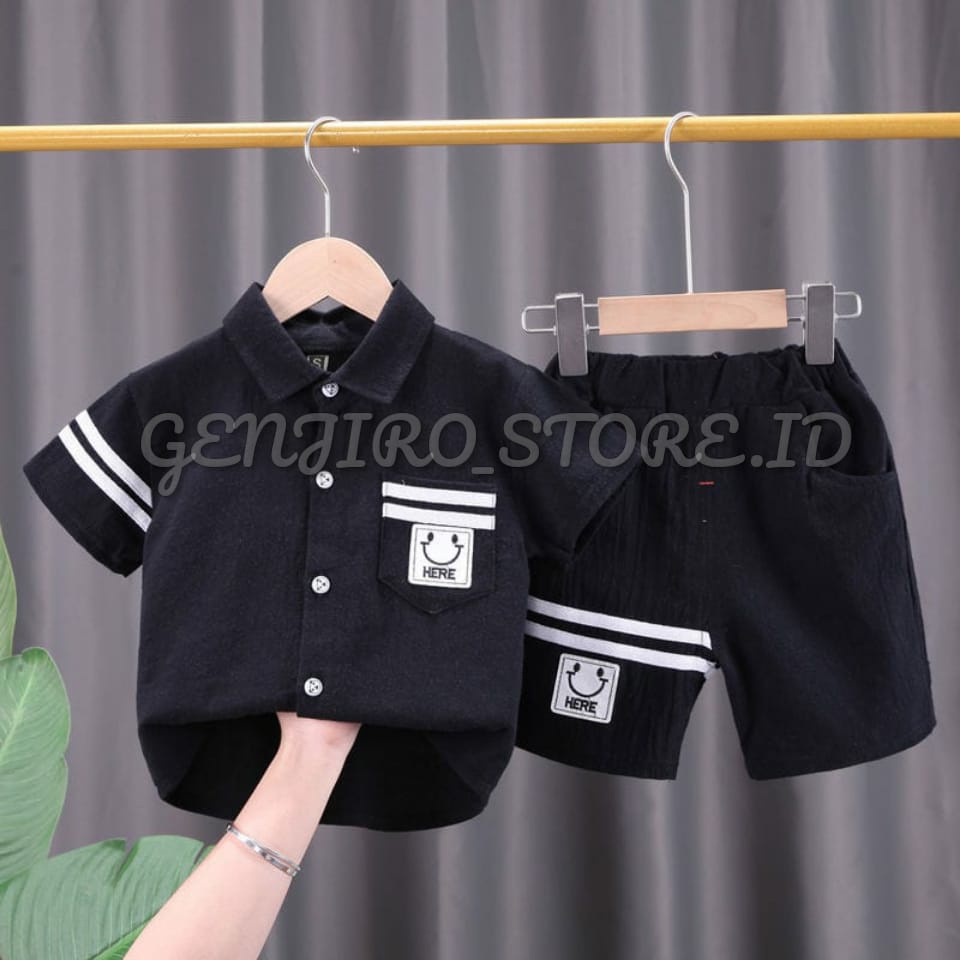GENJIRO_STORE.ID/SETELAN ANAK LAKI LAKI/SETELAN KEMEJA HERE ANAK LAKI LAKI/KEMEJA TANGAN PENDEK CELANA PENDEK/SABLON SMILE HERE/UNTUK ANAK USIA 3 BULAN - 4 TAHUN/ BISA COD