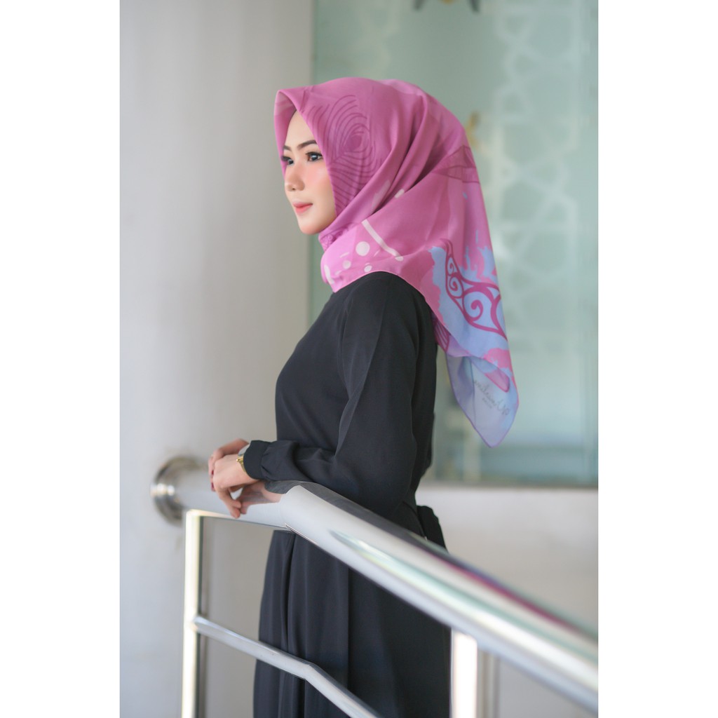 HIJAB VOAL MOTIF LASER CUT ULTRAFINE MEZZALUNA