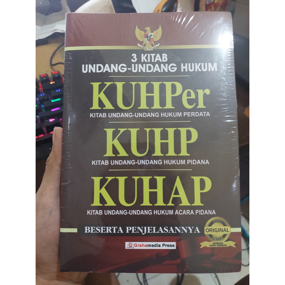 BUKU UNDANG-UNDANG, UUD 1945 GBHN KUHP DAN KUHAP HUKUM PERDATA PIDANA GRAHA MEDIA PRESS BEST SELLER-6