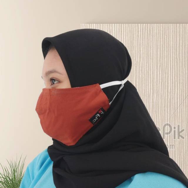Masker kain 3 lapis