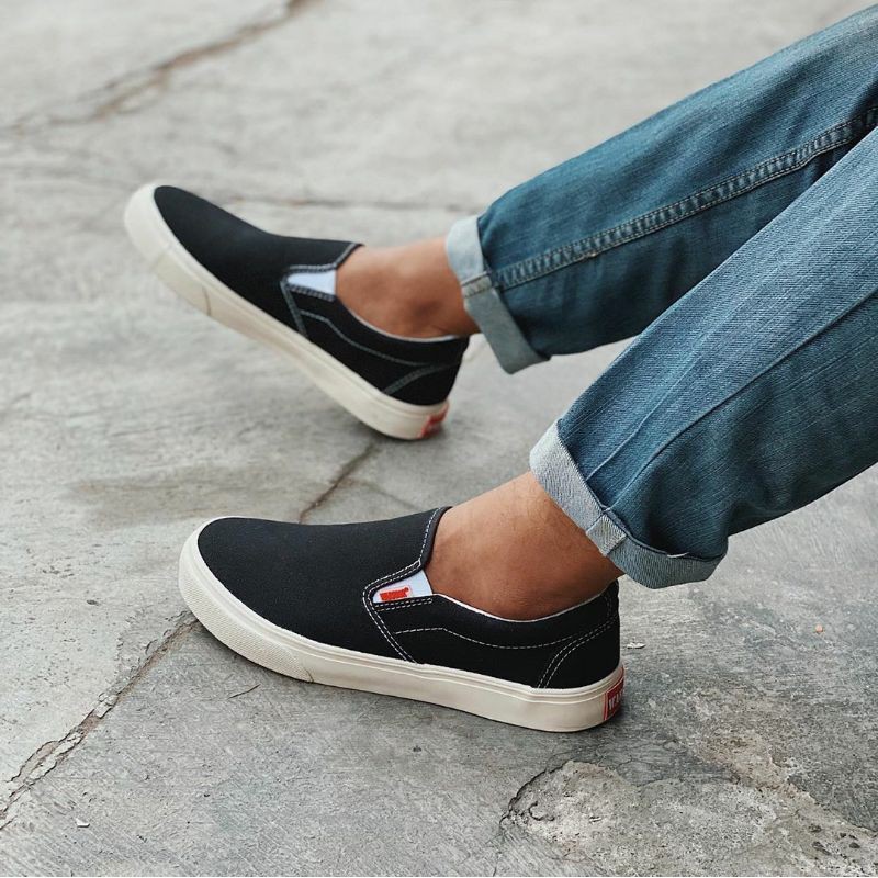 oncloud slip on