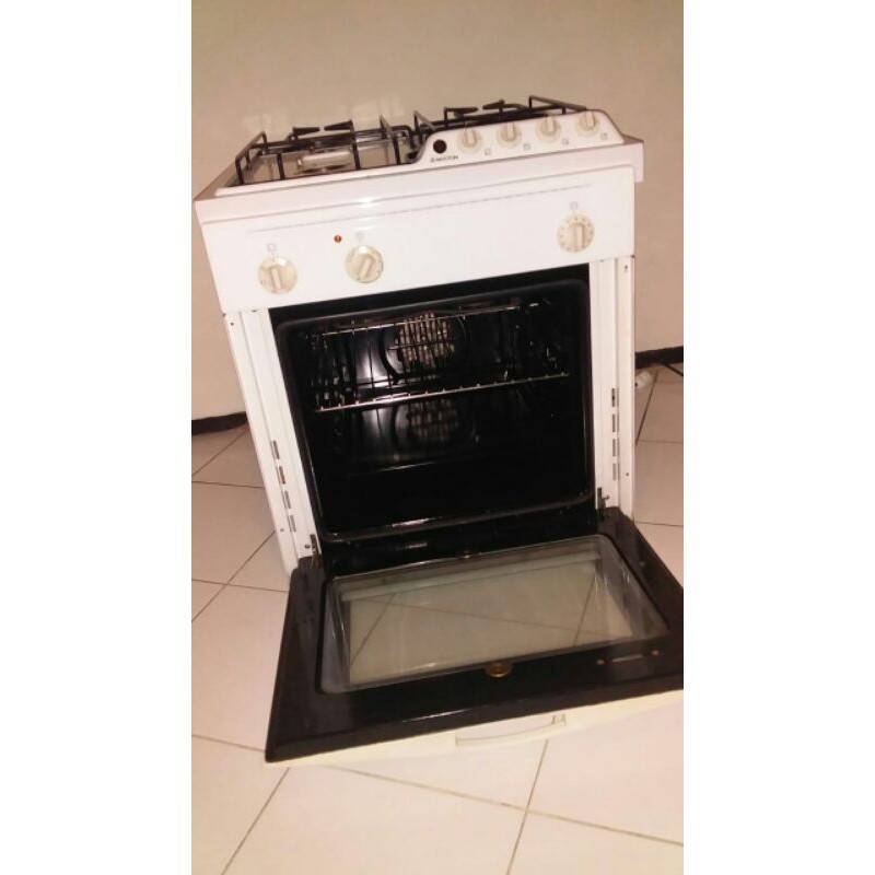 Kompor Ariston/Perlengkapan Rumah Tangga/Kompor