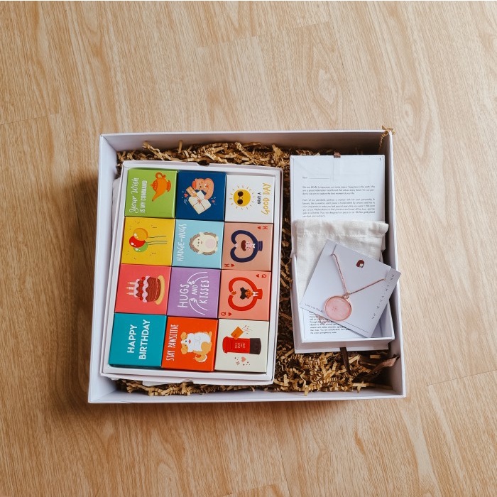 

Letter Box x Kishi - Hampers Anniversary Pendant and Chocolate Set 4x3